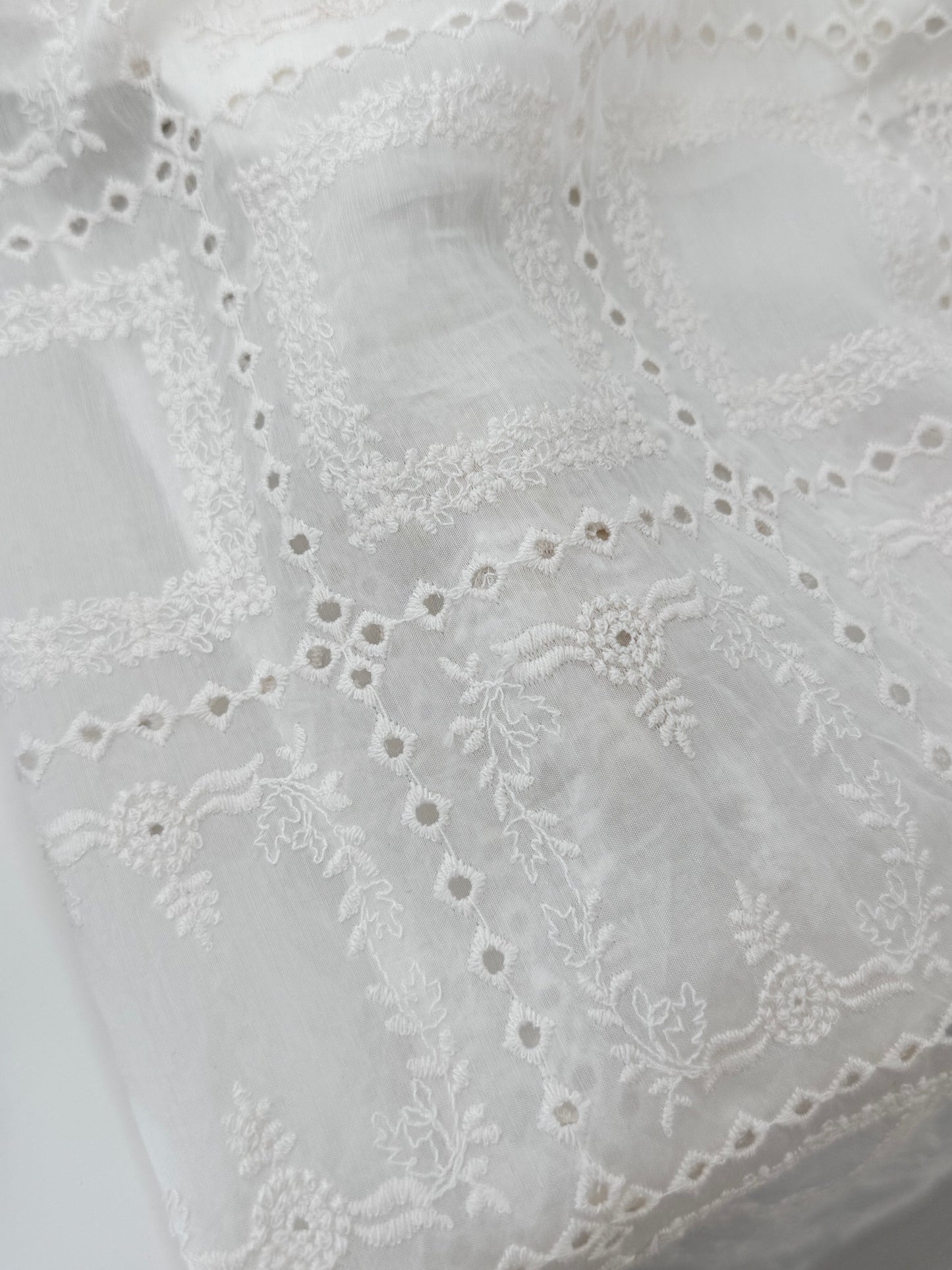 重工刺繡直筒褲