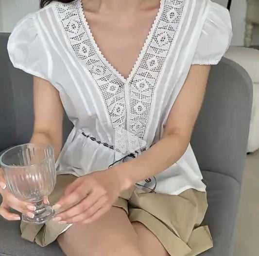 法式蕾絲V領純棉上衣